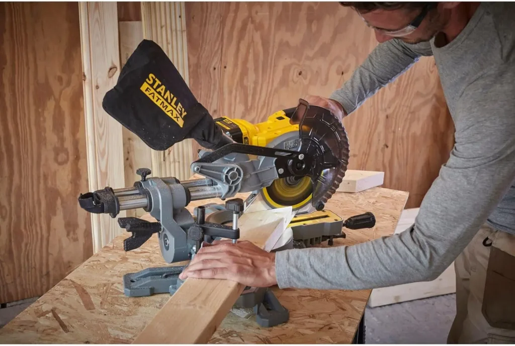 🟣 Ajuste de ángulos en sierra de inglete Stanley SCM701 B3. Ver precio AHORA ! ! !